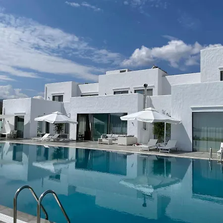 Elia Waterfront Suites & Pool *