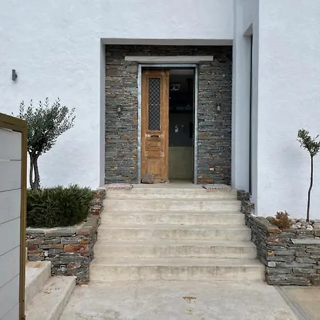 Guest house Elia Waterfront Suites & Pool *