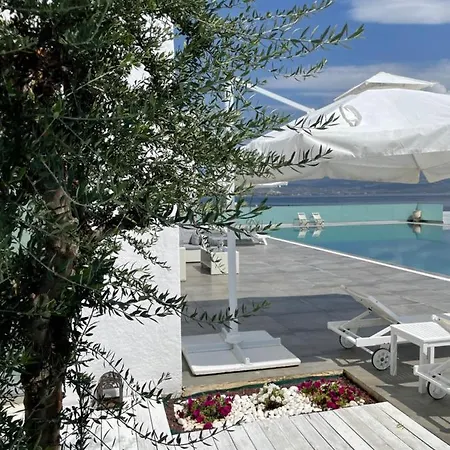 Guest house Elia Waterfront Suites & Pool Corinth
