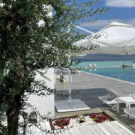 Guest house Elia Waterfront Suites & Pool Corinth