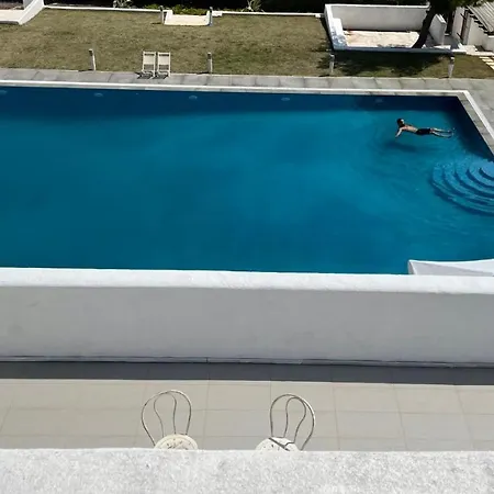 Elia Waterfront Suites&pool Affittacamere *