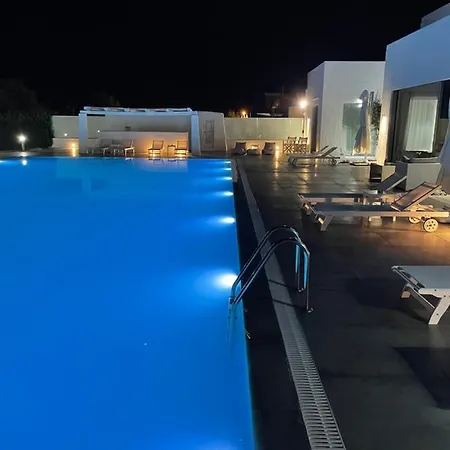 Elia Waterfront Suites&pool Affittacamere *