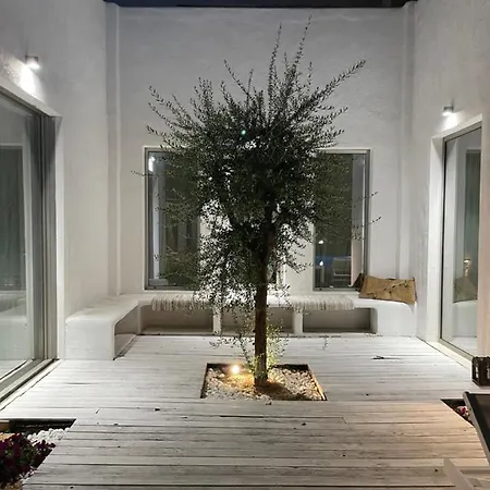 Elia Waterfront Suites&pool