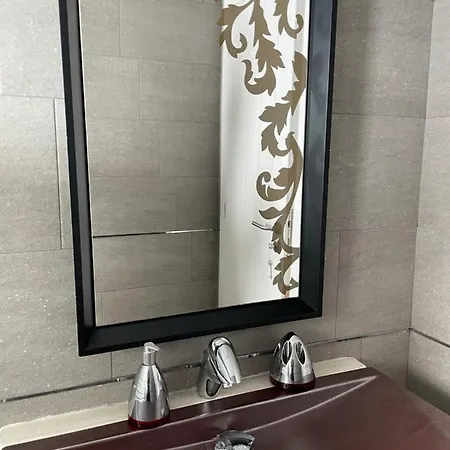 Affittacamere Elia Waterfront Suites&pool *